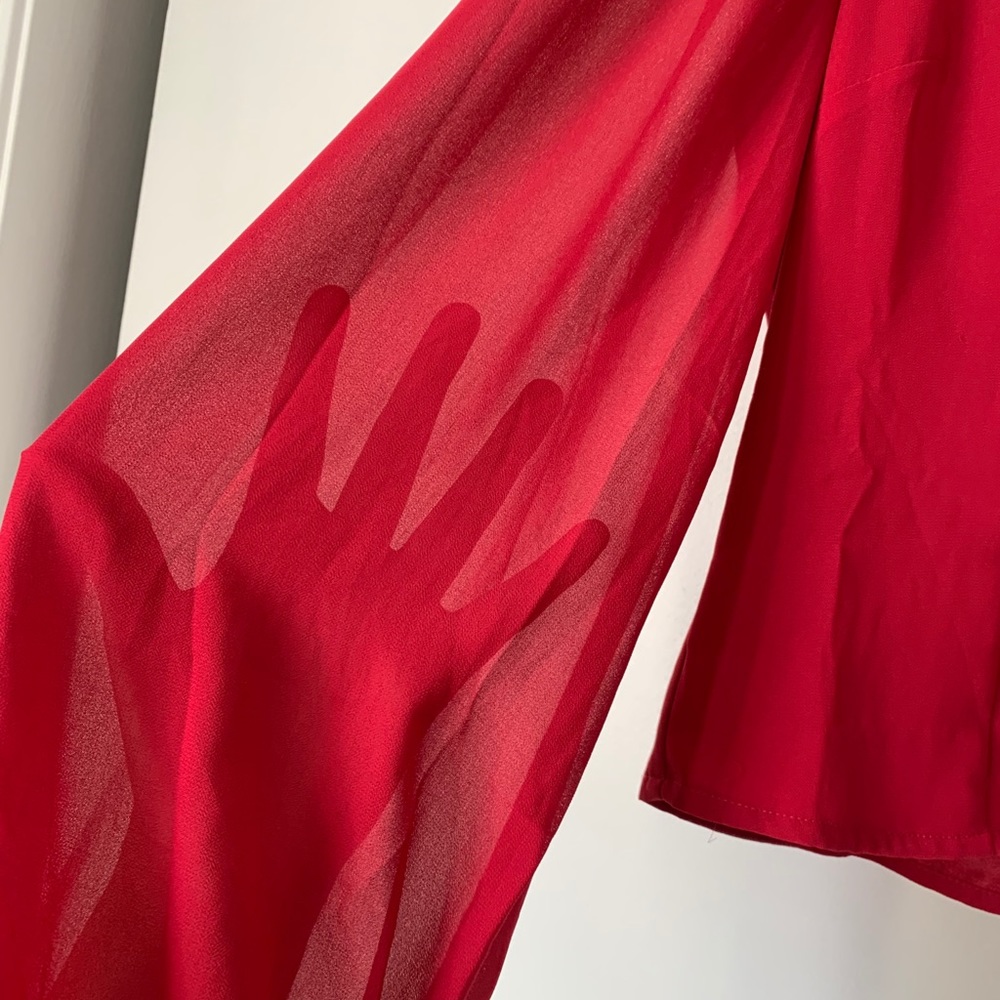 Red shirt - Picture 3 of 4